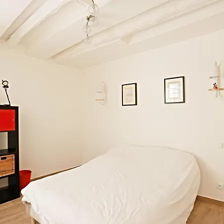 Apartment Faubourg St Denis 4 Personnes *