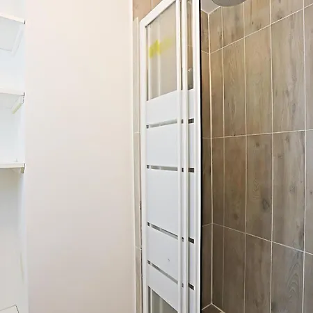 Faubourg St Denis 4 Personnes Appartement *